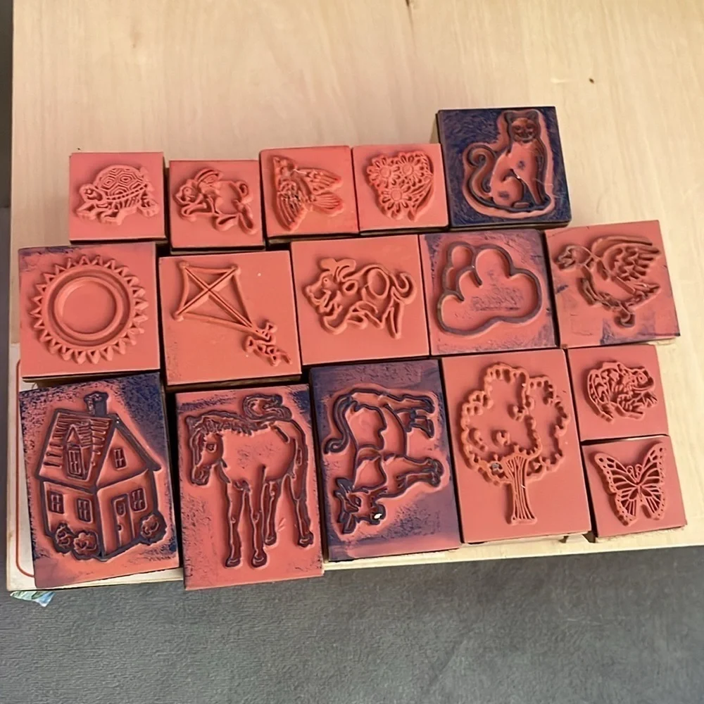 “LOT of various farm animal stamps”